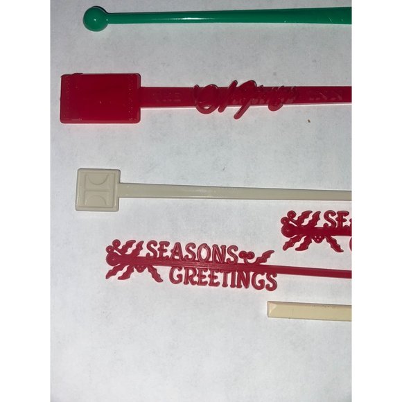 Vintage Lot of 7 Various Swizzle Sticks To Include Harrah’s, Newporter Inn and M - Picture 3 of 8